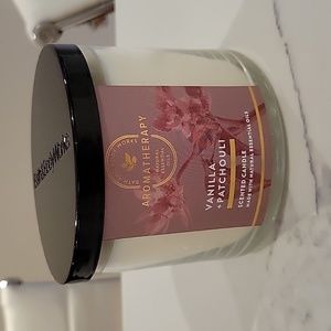 Bath & Body Works Vanilla Patchouli 3 wick candle